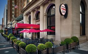 Amway Grand Plaza Hotel, Curio Collection By Hilton